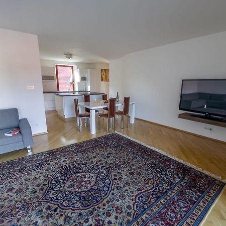 Apartamento Riverside Ljubljanica With Private Parking Liubliana Exterior foto