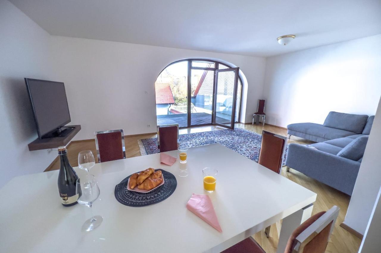 Apartamento Riverside Ljubljanica With Private Parking Liubliana Exterior foto