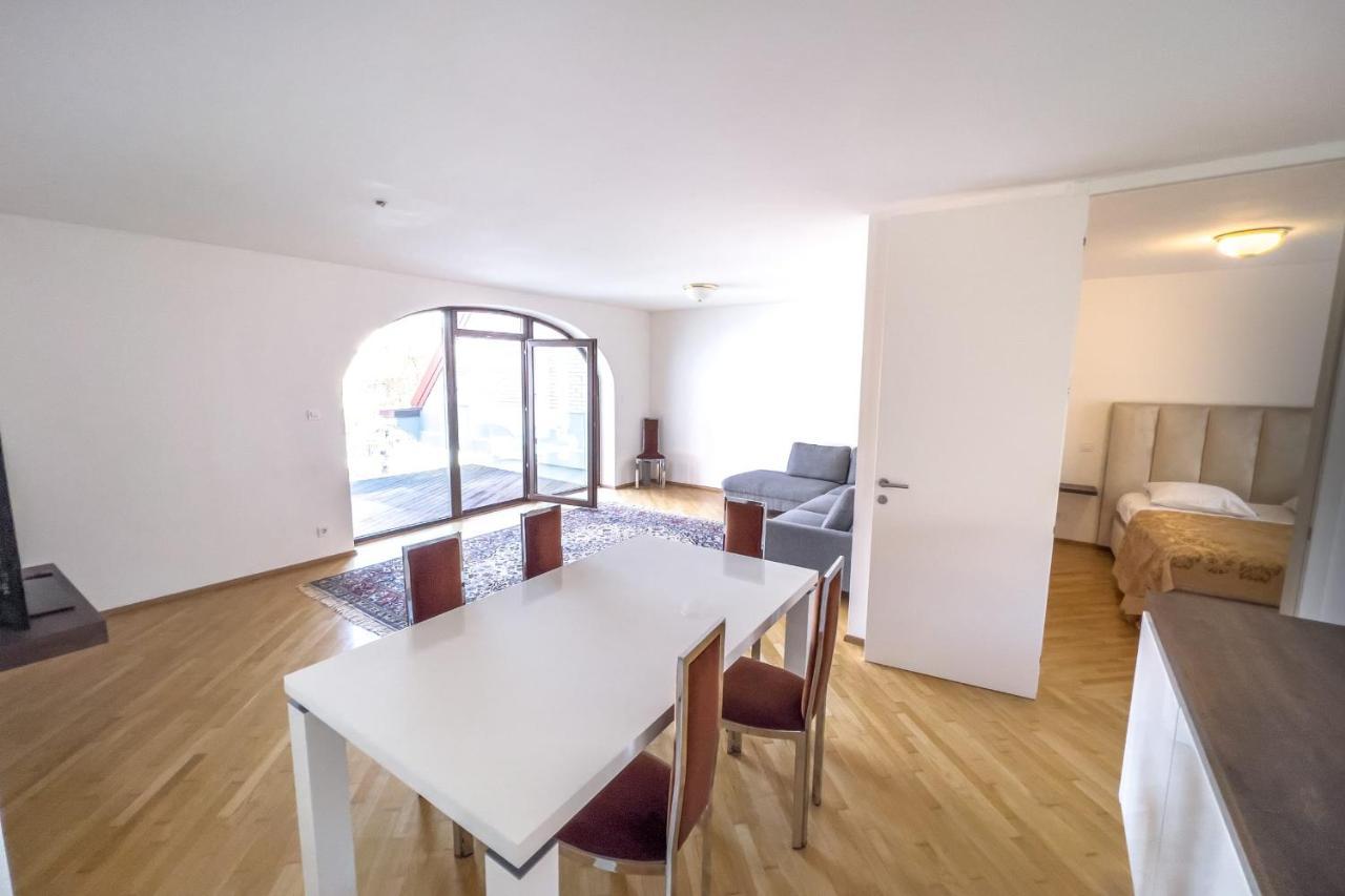 Apartamento Riverside Ljubljanica With Private Parking Liubliana Exterior foto