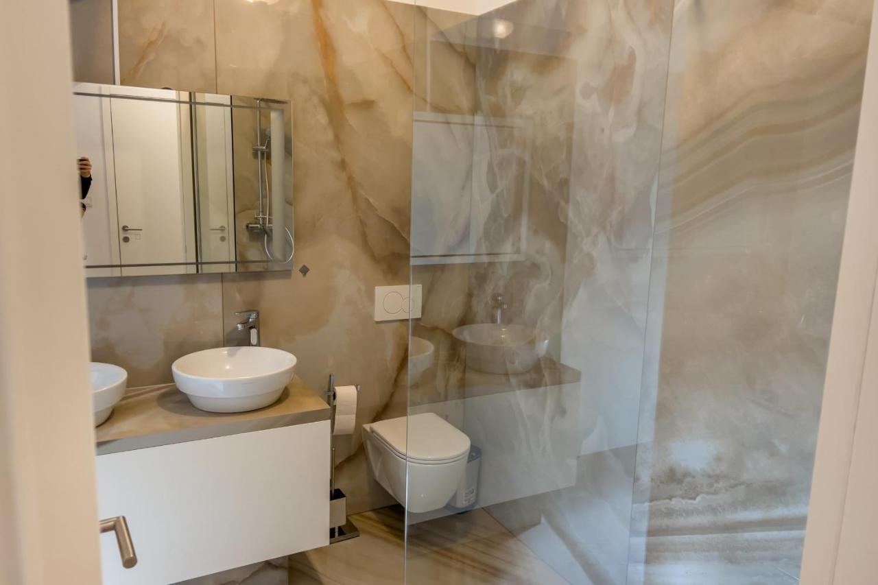 Apartamento Riverside Ljubljanica With Private Parking Liubliana Exterior foto