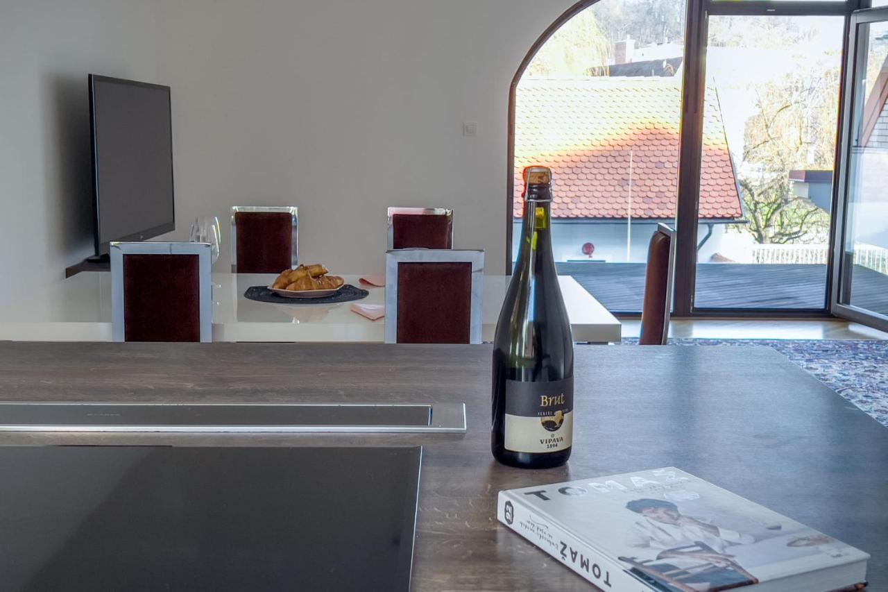 Apartamento Riverside Ljubljanica With Private Parking Liubliana Exterior foto