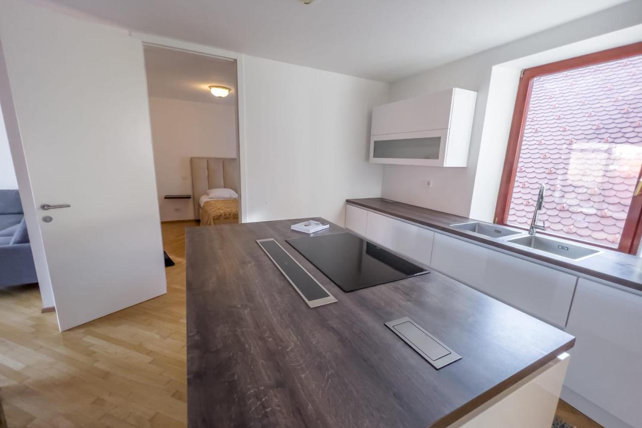 Apartamento Riverside Ljubljanica With Private Parking Liubliana Exterior foto